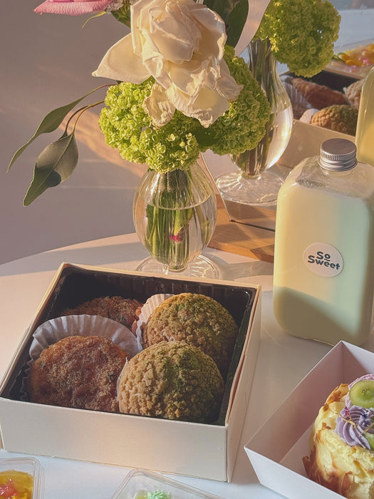 Sweet Green Whispers Picnic Basket 🧺