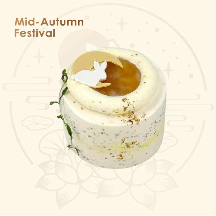 Rabbit & Osmanthus Moon Cake 月伴小兔桂花乌龙蛋糕
